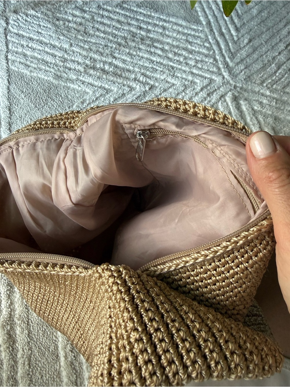 Crochet Crossbody Bag in Natural Tan - Picture 4 of 13